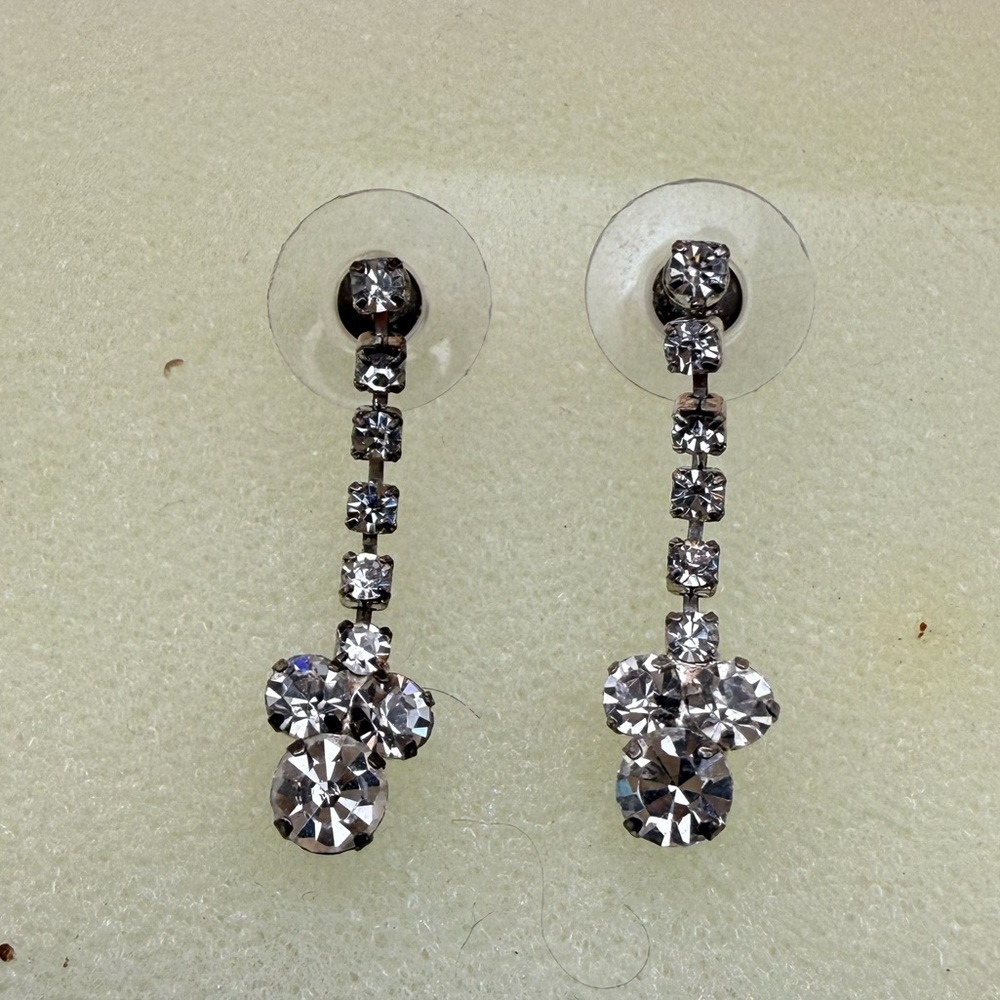 Elegant Silver Drop Earrings - Picture 3 of 5
